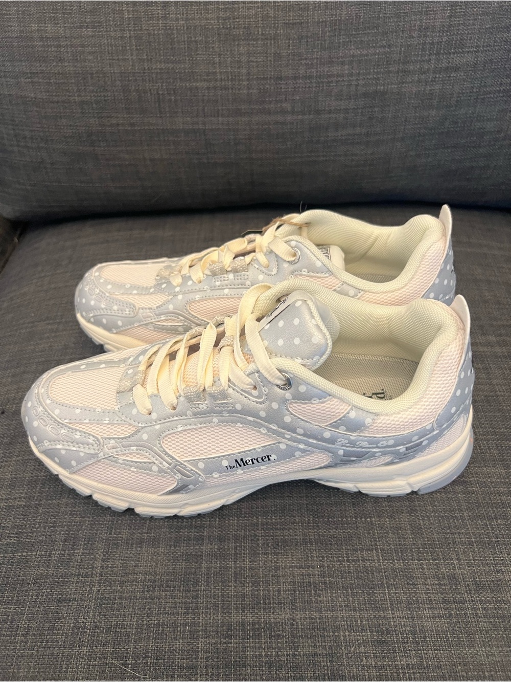 New The Mercer Brand Athletic Sneaker (Size 8 - White/Silver)